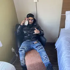 Dengarkan Rizzy Flexx, tonton video musik, baca bio, lihat tanggal tur & lainnya!