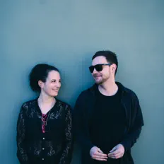 Ascolta JB and Me, guarda video musicali, leggi la biografia, vedi le date del tour & altro!