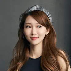 Écoutez 鍾雨璇, regardez des vidéoclips, lisez la biographie, consultez les dates de tournée et plus encore !