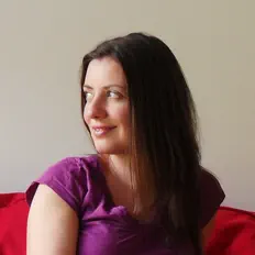 Listen to Holly Rose Thomas, watch music videos, read bio, see tour dates & more!