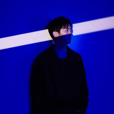 Listen to Ang Jun Yang, watch music videos, read bio, see tour dates & more!