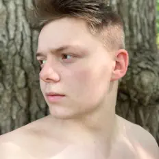 Dengarkan Gh0$t, tonton video musik, baca bio, lihat tanggal tur & lainnya!