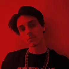 Hör dir Icy an, schau dir Musikvideos an, lies die Biografie, finde Tourdaten und mehr!