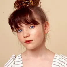 聆聽 Alexa Swinton、觀看音樂影片、閱讀小傳、查看巡演日期等！