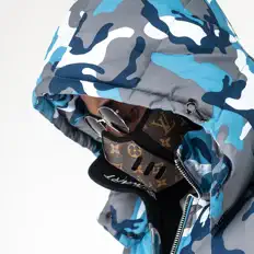 AB Wholelotta을(를) 듣고, 뮤직 비디오를 보고, 약력을 읽고, 투어 일정 등을 확인하세요!