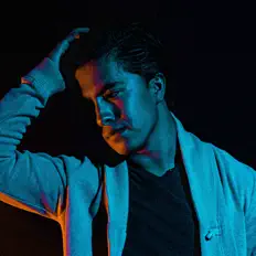 收听 Charly Romero、观看音乐视频、阅读小传、查看巡演日期等 ！
