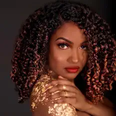 收听 Chantay、观看音乐视频、阅读小传、查看巡演日期等 ！