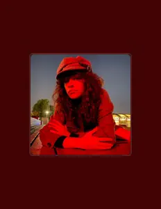 Via Domus सुनें, म्यूज़िक वीडियो देखें, बायो पढ़ें, दौरे की तारीखें और बहुत कुछ देखें!