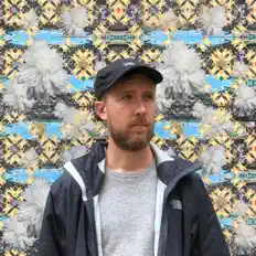 Gordon Teboを聴いたり、ミュージックビデオを鑑賞したり、経歴やツアー日程などを確認したりしましょう！