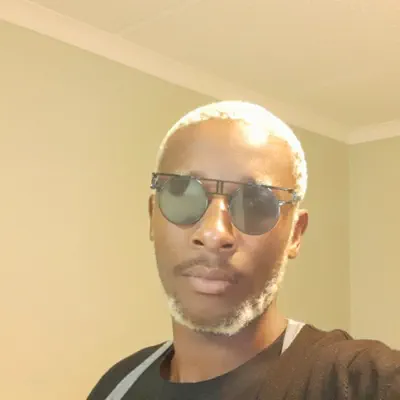 Ascolta 'Grootman - Single' di Pille