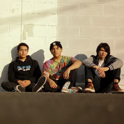 Escucha a Backroom Portrait, mira videos musicales, lee su biografía, consulta las fechas de las gira y más.