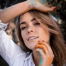 Escucha a Beca Laud, mira vídeos musicales, lee la biografía, consulta fechas de giras y mucho más.