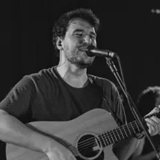 Escucha a Igor Bie, mira videos musicales, lee su biografía, consulta las fechas de las gira y más.