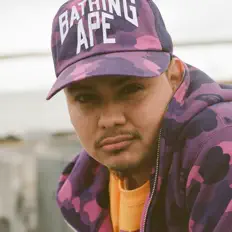 Dengarkan Razo97, tonton video musik, baca bio, lihat tanggal tur & lainnya!