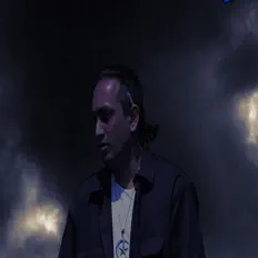 Poslechněte si interpreta Politicize, sledujte hudební videa, přečtěte si životopis, podívejte se na data turné a další informace.