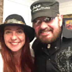 聆聽 Bo Ely、觀看音樂影片、閱讀小傳、查看巡演日期等！