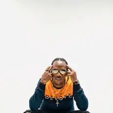 Escucha a Tee Que, mira videos musicales, lee su biografía, consulta las fechas de las gira y más.