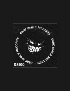Dennis Smileを聴いたり、ミュージックビデオを鑑賞したり、経歴やツアー日程などを確認したりしましょう！