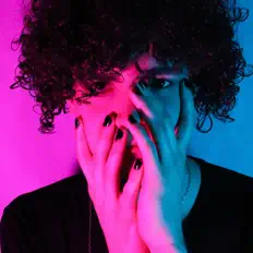 Ouve MALUF, vê vídeos de música, lê a biografia, vê as datas da digressão e muito mais!