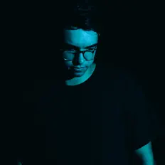 Ascolta Wade McNeal, guarda video musicali, leggi la biografia, vedi le date del tour & altro!