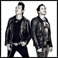 Ascolta undefined, guarda video musicali, leggi la biografia, vedi le date del tour & altro!