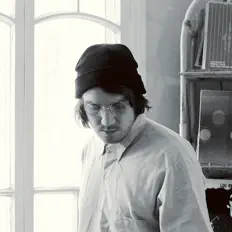 收听 Shuzin、观看音乐视频、阅读小传、查看巡演日期等 ！