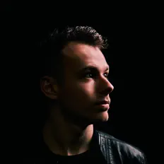 收听 Julian Snijder、观看音乐视频、阅读小传、查看巡演日期等 ！