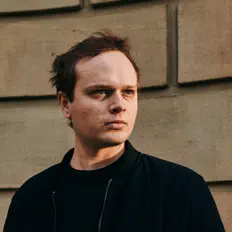 Listen to Moritz Hofbauer, watch music videos, read bio, see tour dates & more!