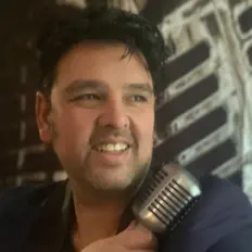 聆聽 Mark Nunis、觀看音樂影片、閱讀小傳、查看巡演日期等！