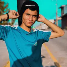 Damned을(를) 듣고, 뮤직 비디오를 보고, 약력을 읽고, 투어 일정 등을 확인하세요!