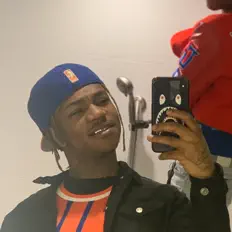 Hoodrich Ninoを聴いたり、ミュージックビデオを鑑賞したり、経歴やツアー日程などを確認したりしましょう！