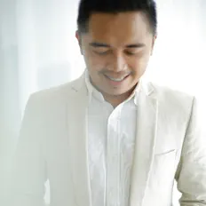 收听 Kristifly Edikow、观看音乐视频、阅读小传、查看巡演日期等 ！