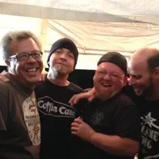 Hör dir Hydrolic Sno-Men an, schau dir Musikvideos an, lies die Biografie, finde Tourdaten und mehr!