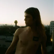 Hör dir Fkn Britney an, schau dir Musikvideos an, lies die Biografie, finde Tourdaten und mehr!