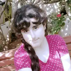 聆聽 NoaTugy、觀看音樂影片、閱讀小傳、查看巡演日期等！