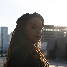 Escucha a ShySpeaks, mira videos musicales, lee su biografía, consulta las fechas de las gira y más.