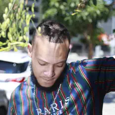 Ouve Faze100, vê vídeos de música, lê a biografia, vê as datas da digressão e muito mais!