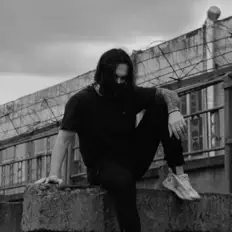 聆聽 Bloodmane、觀看音樂影片、閱讀小傳、查看巡演日期等！