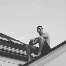 Wilkyを聴いたり、ミュージックビデオを鑑賞したり、経歴やツアー日程などを確認したりしましょう！