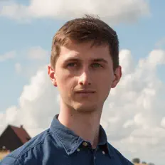 聆聽 Auris、觀看音樂影片、閱讀小傳、查看巡演日期等！