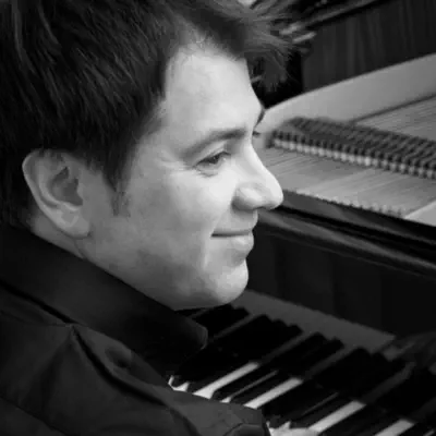 Listen to Francesco Cara, watch music videos, read bio, see tour dates & more!