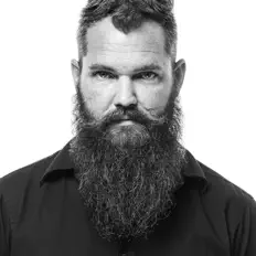 聆聽 Tommy Payne、觀看音樂影片、閱讀小傳、查看巡演日期等！