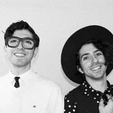 Escucha a Birds in the Boneyard, mira videos musicales, lee su biografía, consulta las fechas de las gira y más.