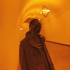 Ouça Ghandi, assista a videoclipes, leia a biografia, veja as datas das turnês e mais!