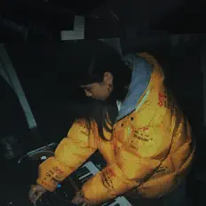 Ακούστε περιεχόμενο από Yenny, παρακολουθήστε μουσικά βίντεο, διαβάστε το βιογραφικό, δείτε ημερομηνίες περιοδείας, και πολλά ακόμη!