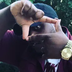 Luister naar Airy Don Dotta, bekijk muziekvideo's, lees de bio, bekijk de tourdata, en meer!