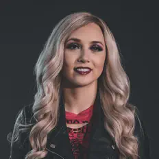 Ouve Amber, vê vídeos de música, lê a biografia, vê as datas da digressão e muito mais!