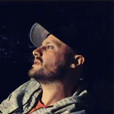 Poslechněte si interpreta Dave Wol, sledujte hudební videa, přečtěte si životopis, podívejte se na data turné a další informace.