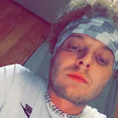 J.Kibを聴いたり、ミュージックビデオを鑑賞したり、経歴やツアー日程などを確認したりしましょう！