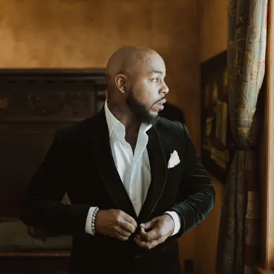 Listen to Stephen Harris, watch music videos, read bio, see tour dates & more!